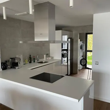 Modern 2 Beds In *