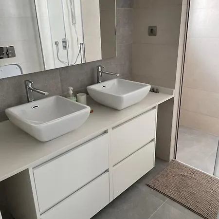 Modern 2 Beds In Апартаменты Алькайдеса